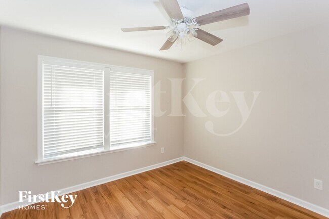 Building Photo - 131 Tilton Dr