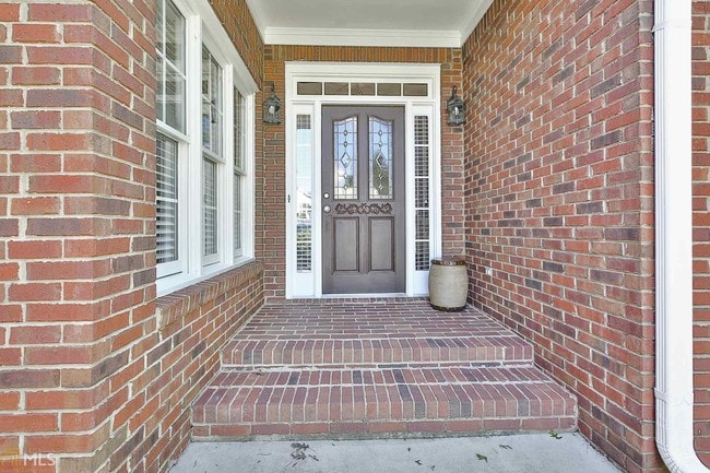 Building Photo - 185 White Oak Dr