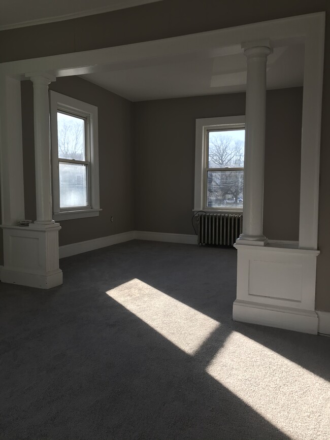 Building Photo - 1165 Ringwood Ave