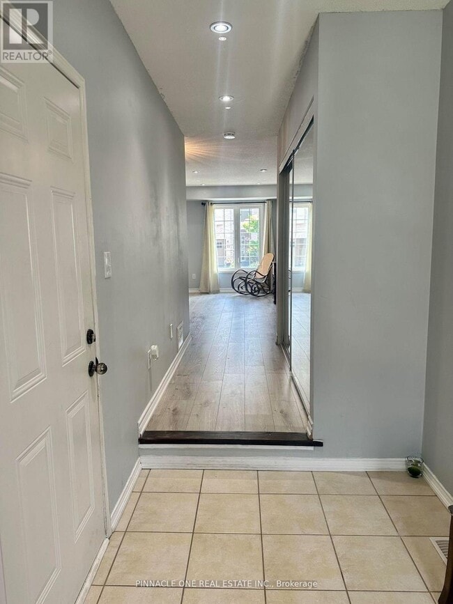 Building Photo - 14 Blunden Rd