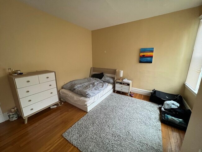 Foto del edificio - 61 Strathmore Rd