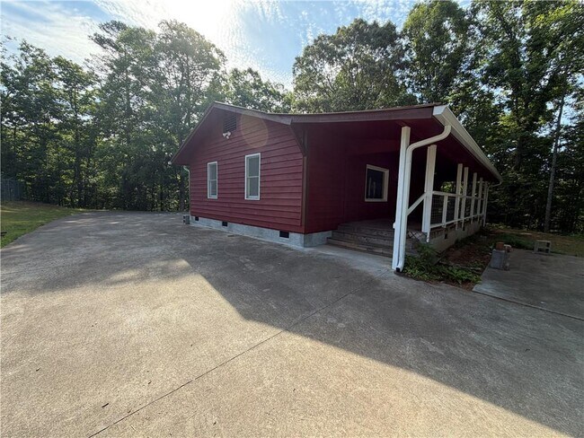 Building Photo - 86 Robert Jones Rd