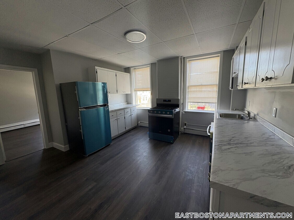 Foto principal - 273 Maverick St