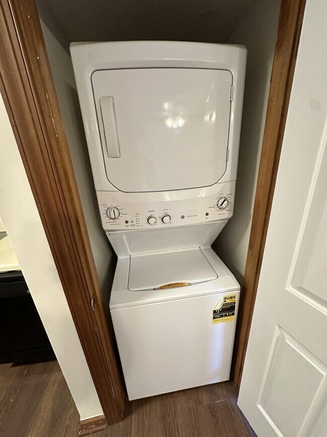 Foto del edificio - 1 Bedroom 1 Bathroom Condo!