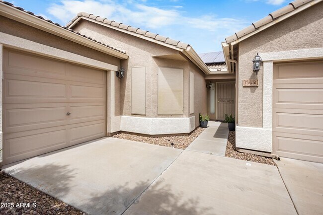 Foto del edificio - 15651 N 164th Ln