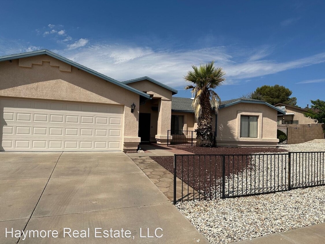 Primary Photo - 3 br, 2 bath House - 4944 La Canada