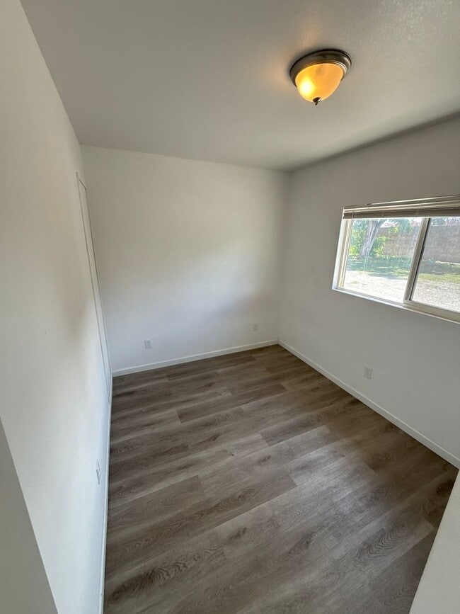 Building Photo - 2.2 Miles to Oregon Tech and Sky Lakes Medical Center! Newly renovated 1bdrm