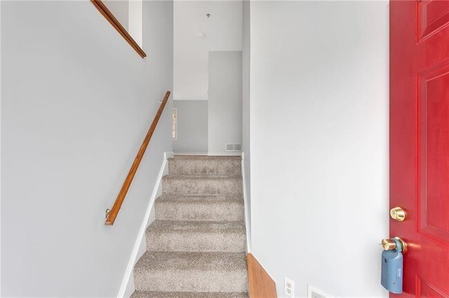 Foto del edificio - 1211 Meadowbrook Dr