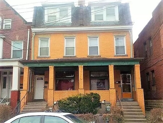 422 1/2 Atwood Street - 422 1/2 Atwood Street Apartment