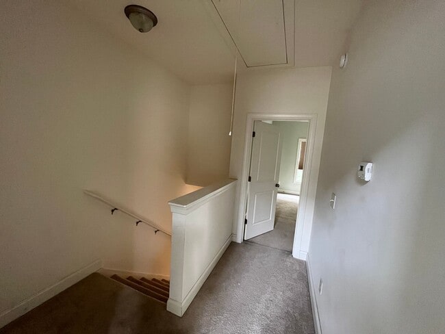 Building Photo - Exton Park Loop Townhome