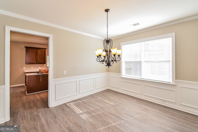 Building Photo - 5216 Lakerock Dr SW
