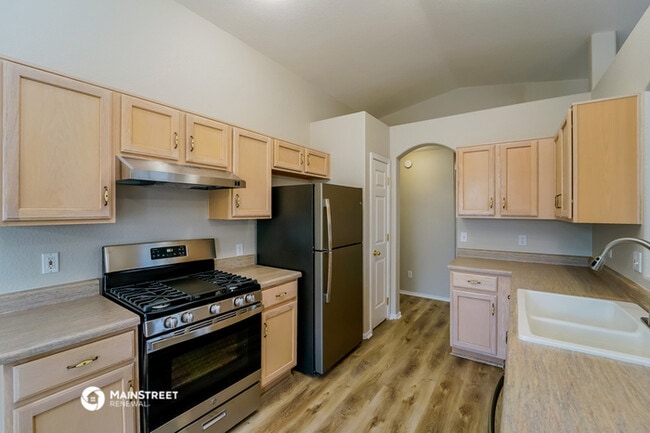 Building Photo - 9041 N Sweet Acacia Pl