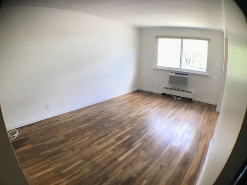Foto del edificio - 2124 Hoyt Ave S