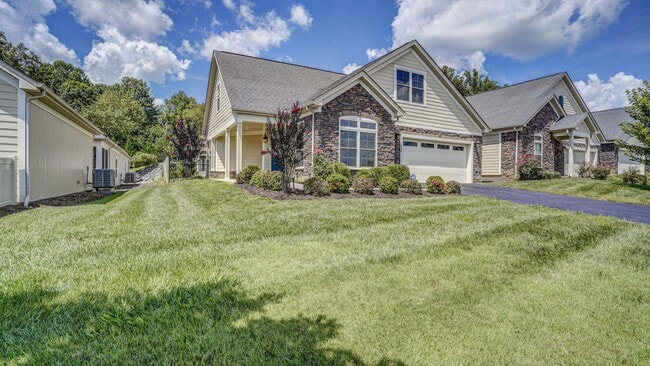Building Photo - 1440 Hatterdale Farm Rd