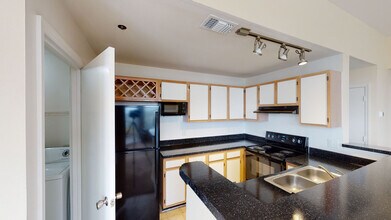 Interior Photo - Arbors at Lee Vista