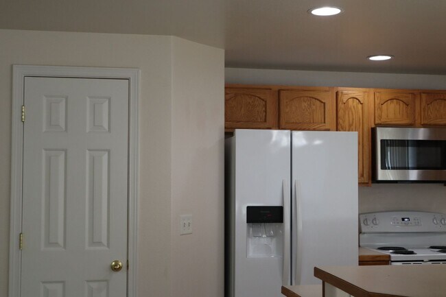 Foto del edificio - Oak St-Duplex