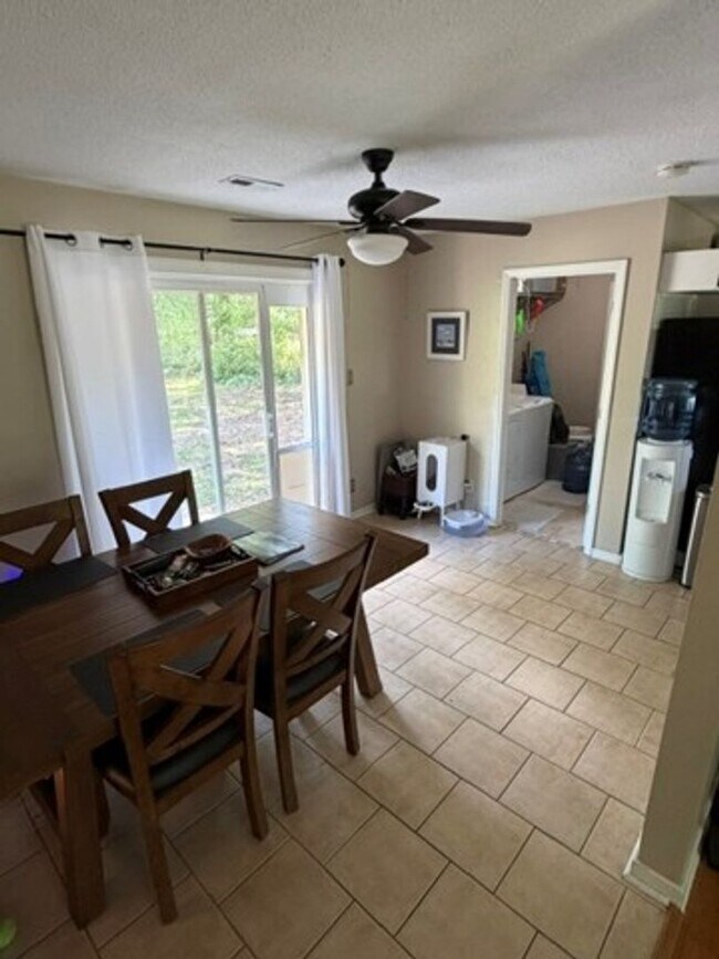 Foto del edificio - 4 Bedroom | 1.5 Bath Home in Wilmington, NC
