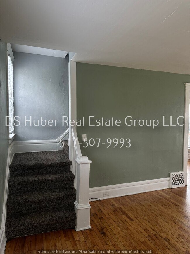 Foto del edificio - 3 Bedroom home with hardwood floors! 1412 ...