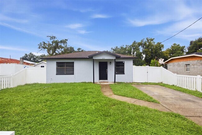 Foto del edificio - 5412 N 48th St