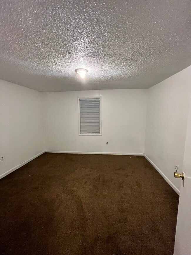 Dormitorio 2 - 1038 Springfield Ave