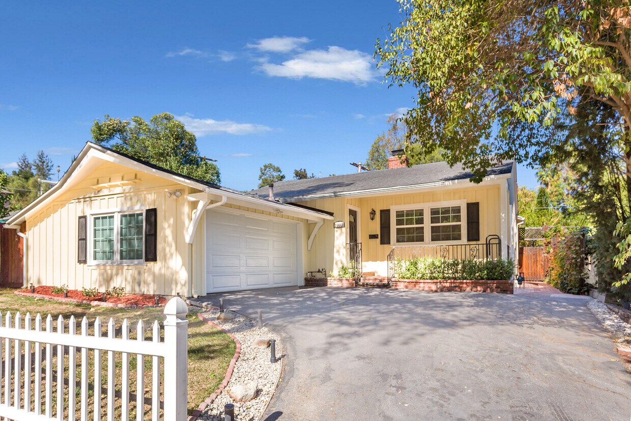 21441 De La Osa St, Los Angeles, CA 91364 House Rental in Los Angeles