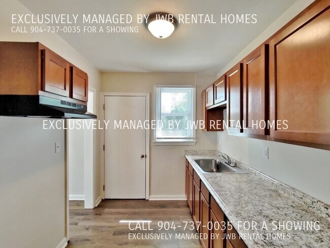 Building Photo - 8441 Paul Jones Dr