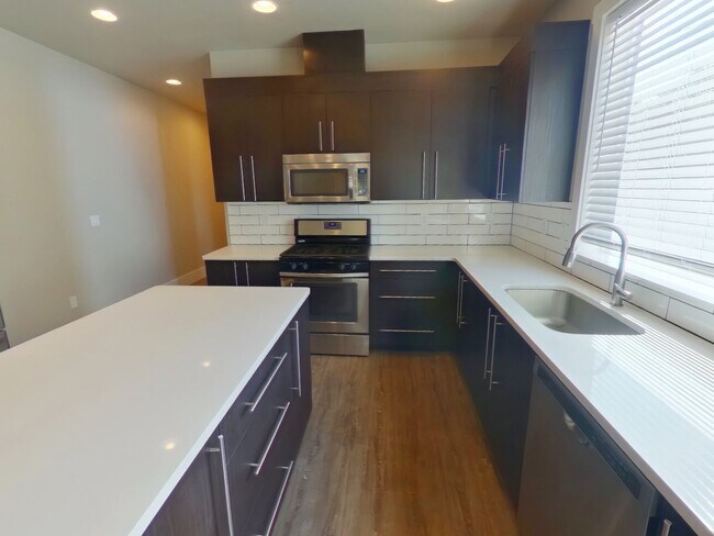 Foto del edificio - 325 NW 21st St