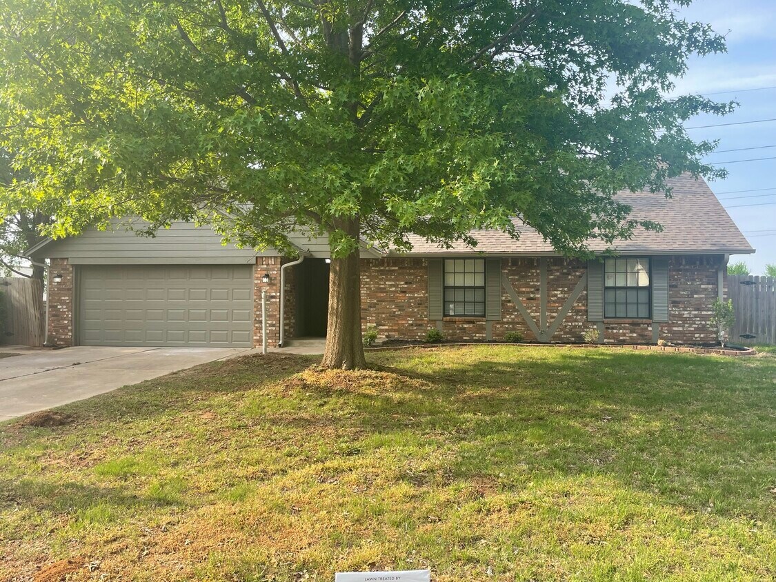 1504 W Union Ct, Broken Arrow, OK 74011 House Rental in Broken Arrow