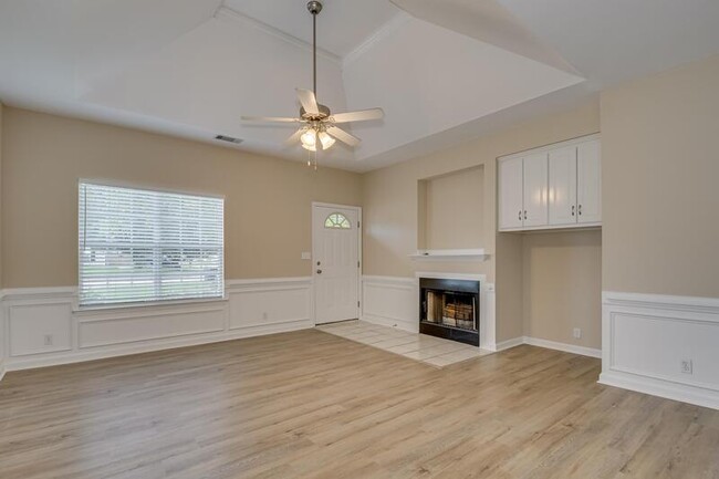 Building Photo - 5158 Saddle Cir