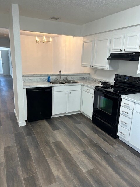 Foto principal - 7220 South Gaylord Street
