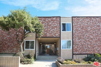 Building Photo - 1133 22nd St