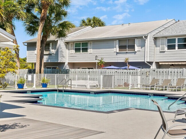 Foto del edificio - 1989 NE 15th Ave