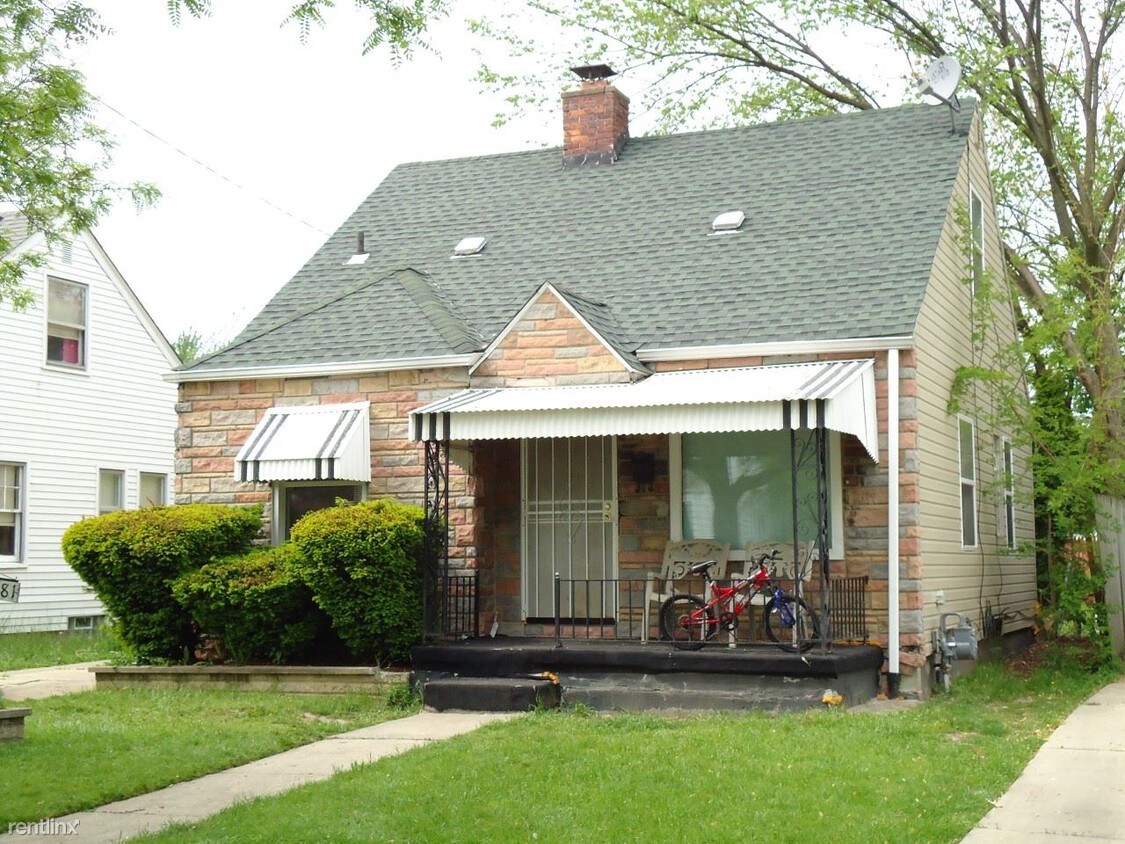 Primary Photo - 3 br, 1 bath House - 16081 Rossini Dr