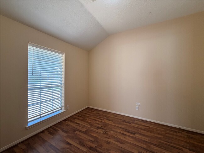 Foto del edificio - 6518 Smoke Tree Ln