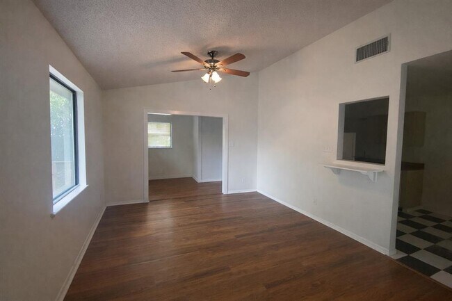 Foto del edificio - 5302 Avenue G