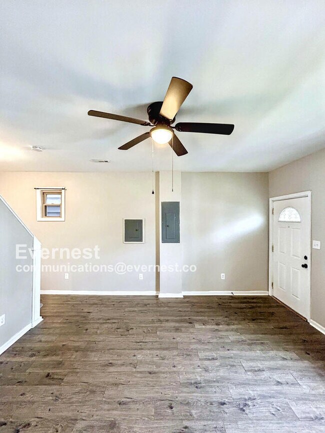 Building Photo - Beautiful 2 Bed and 2 Bath Home / Pet Frie...