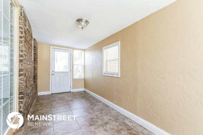 Building Photo - 1306 SW 95th St