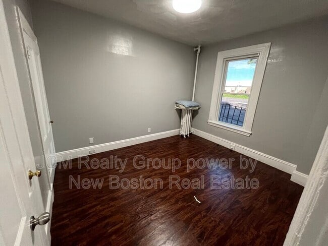 Foto del edificio - 64 Hollis St