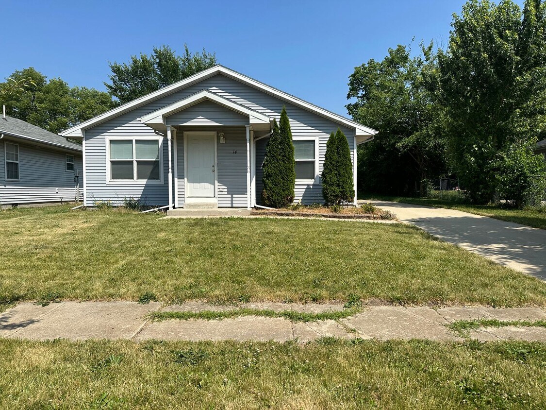 Primary Photo - Very Modern Home!