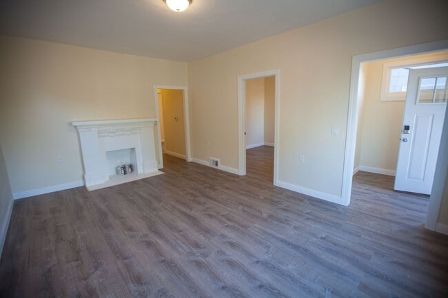 Building Photo - 161 Peoria St