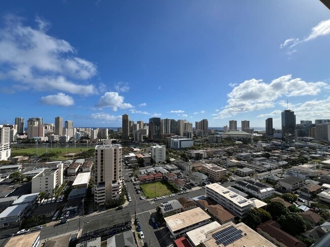 Super Convenient location in Town, close to everything. - Super Convenient location in Town, close to everything. House