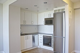 Building Photo - 230 Oak St Building Photo - 230 Oak St