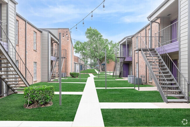 Exterior - Willow Bend Apartments