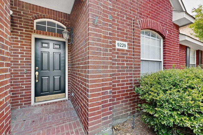 Foto del edificio - Beautiful 3 Bedroom In Ridgeview Ranch!