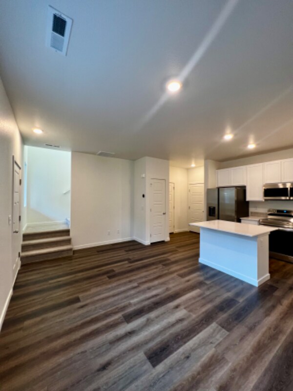 Building Photo - 209 Cardinal St