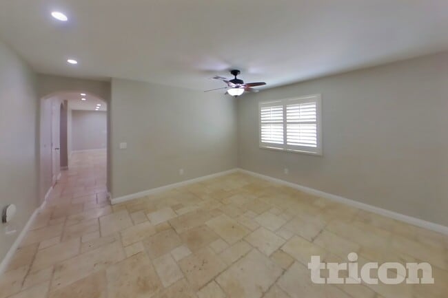 Foto del edificio - 7115 N 72nd Dr