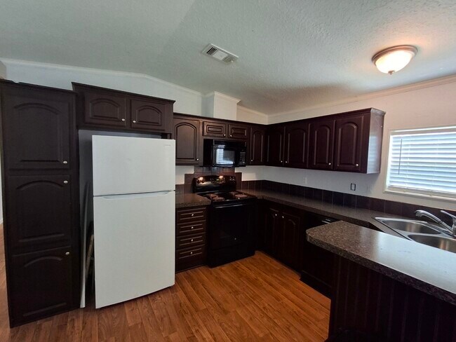 Foto del edificio - 6830 NW Porter Grade Rd