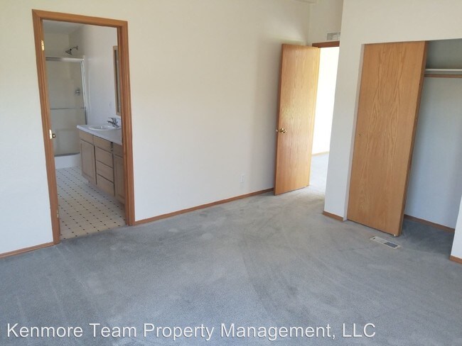 Foto del edificio - 3 br, 2 bath House - 8821 W. Court St.