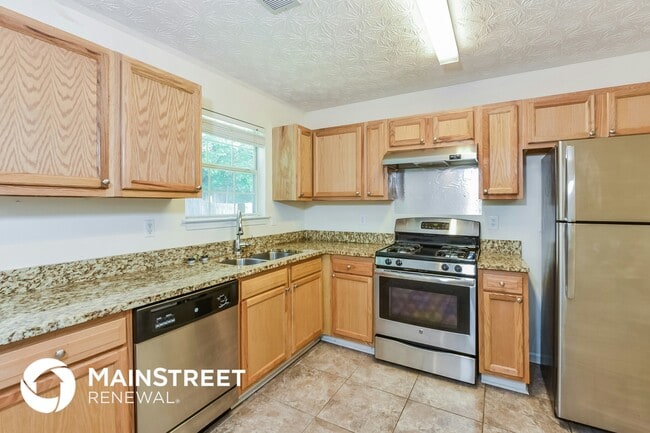 Foto del edificio - 3552 6 Oaks Ct