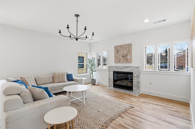 Foto del edificio - 3247 Homer St